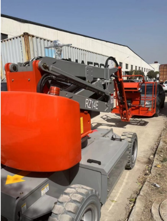 Boom lift & roller to Colombia